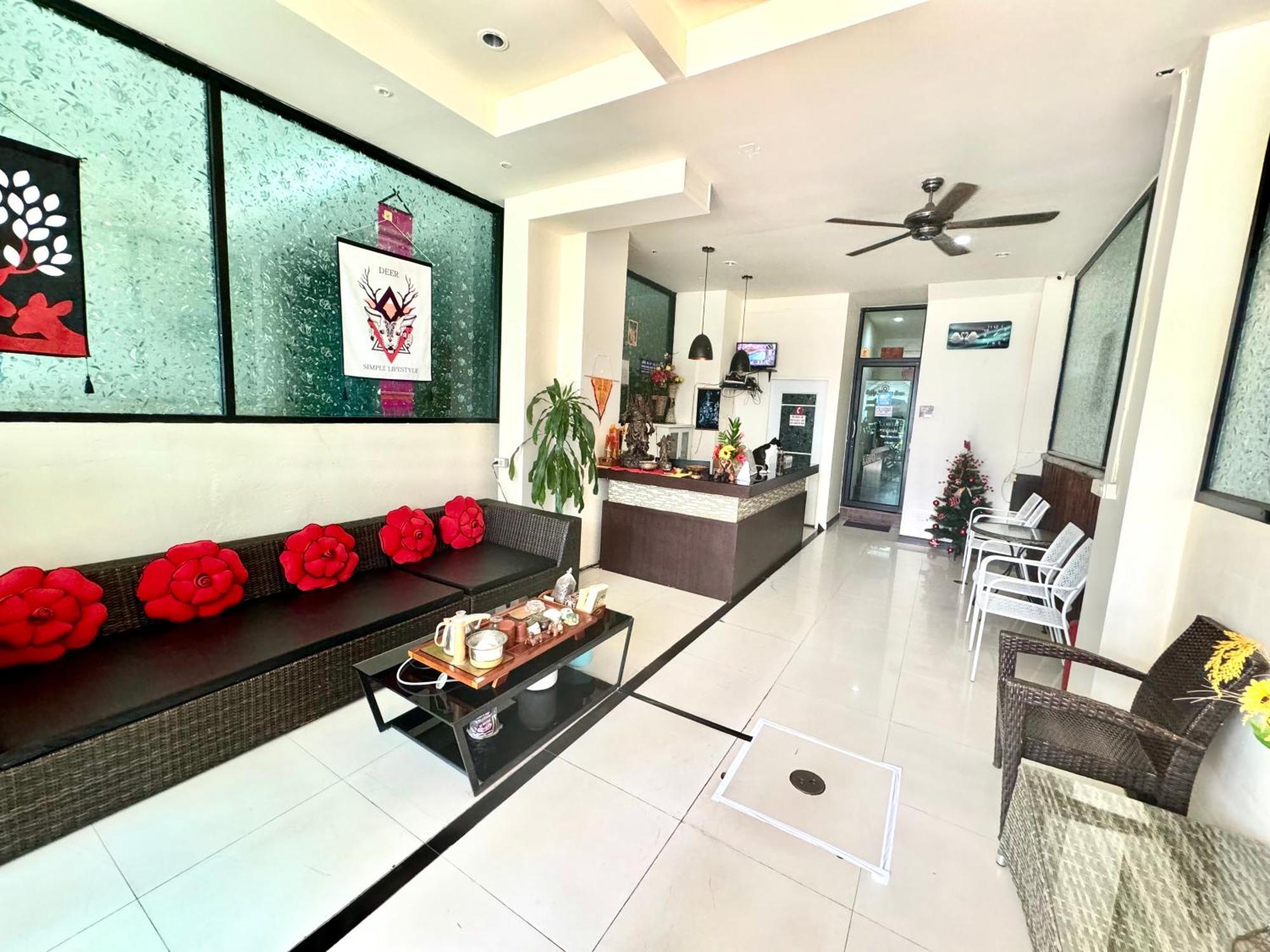 Happy 99 Guest House Patong Luaran gambar