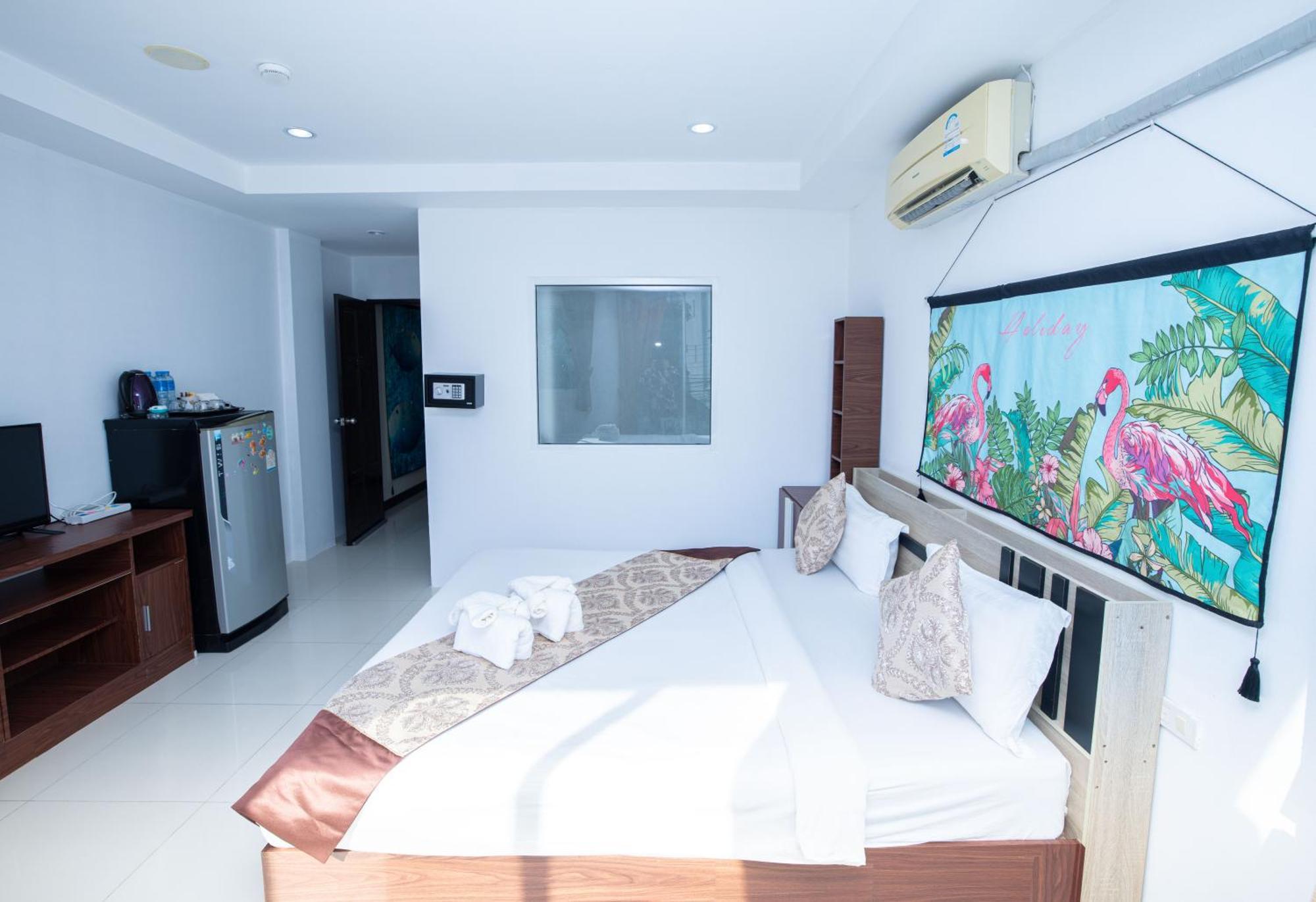 Happy 99 Guest House Patong Luaran gambar