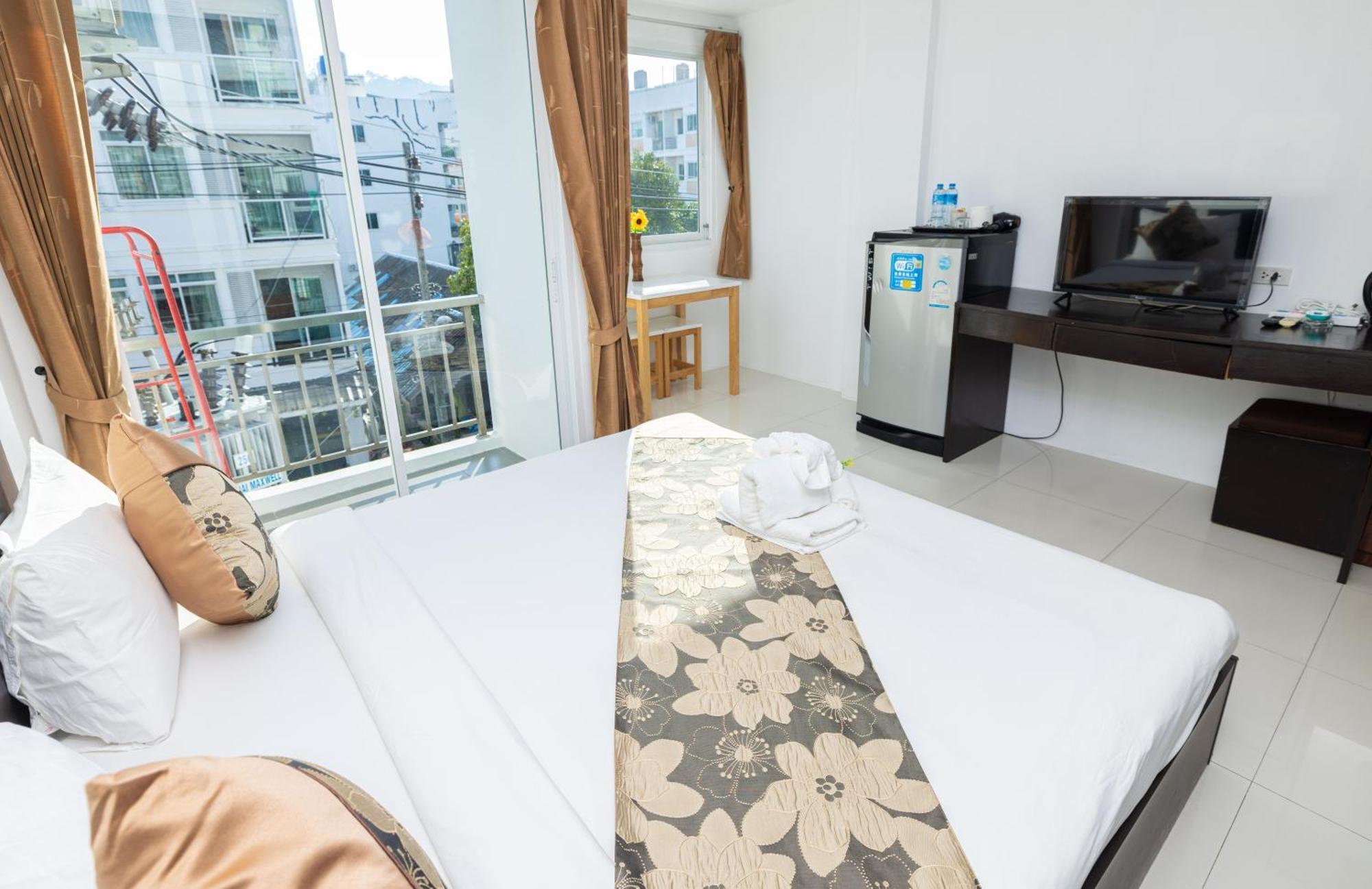 Happy 99 Guest House Patong Luaran gambar