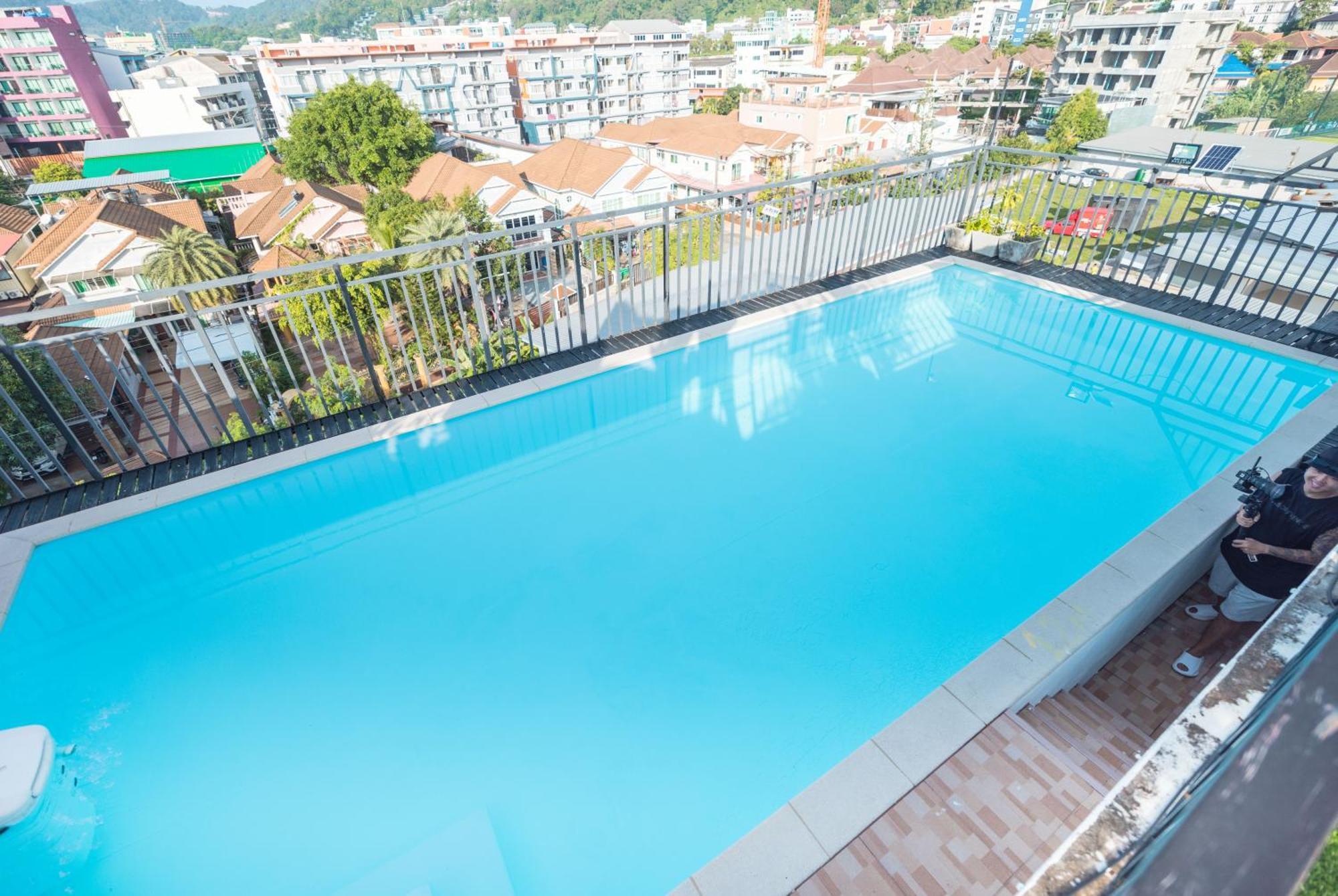 Happy 99 Guest House Patong Luaran gambar