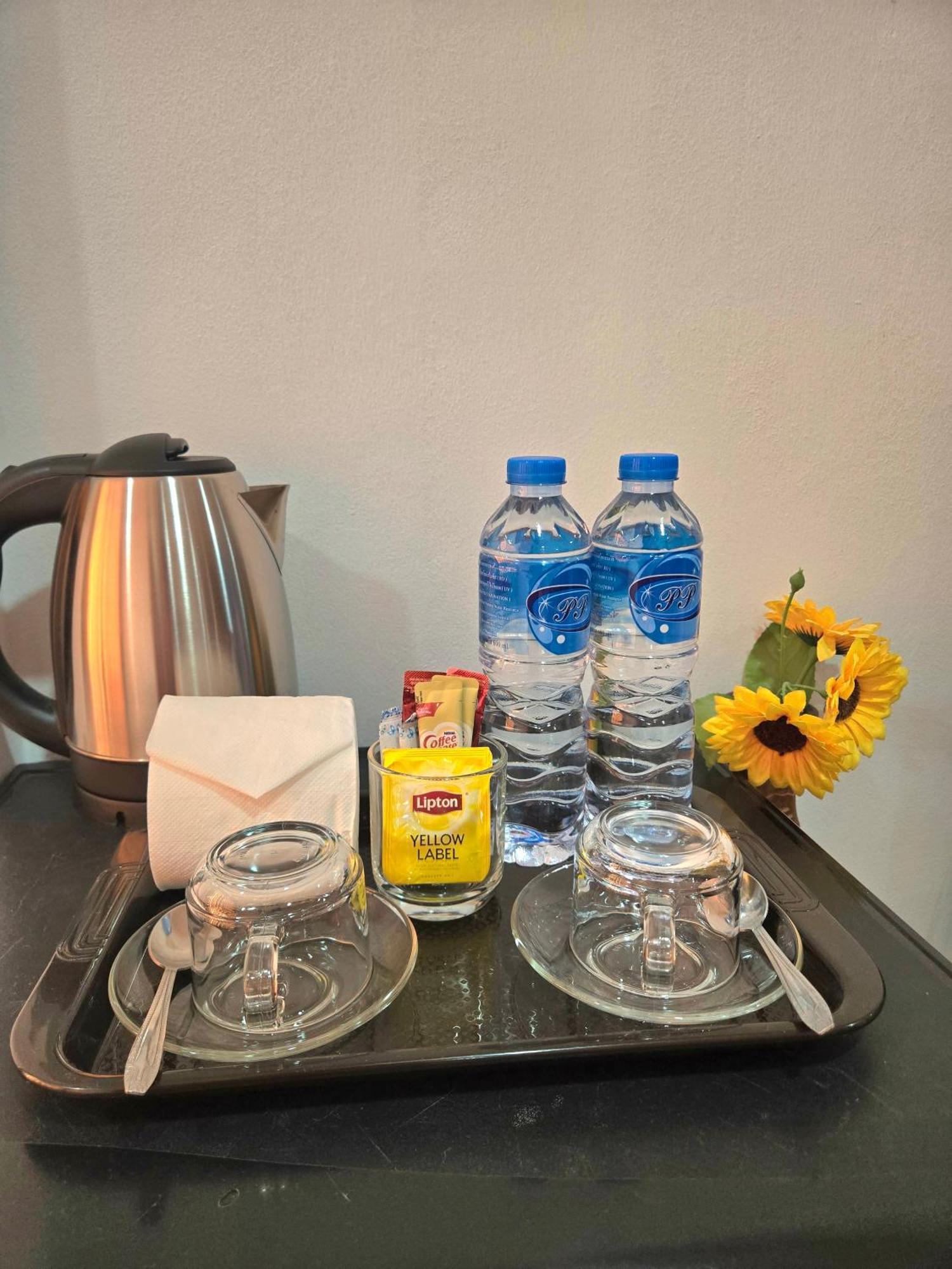 Happy 99 Guest House Patong Luaran gambar