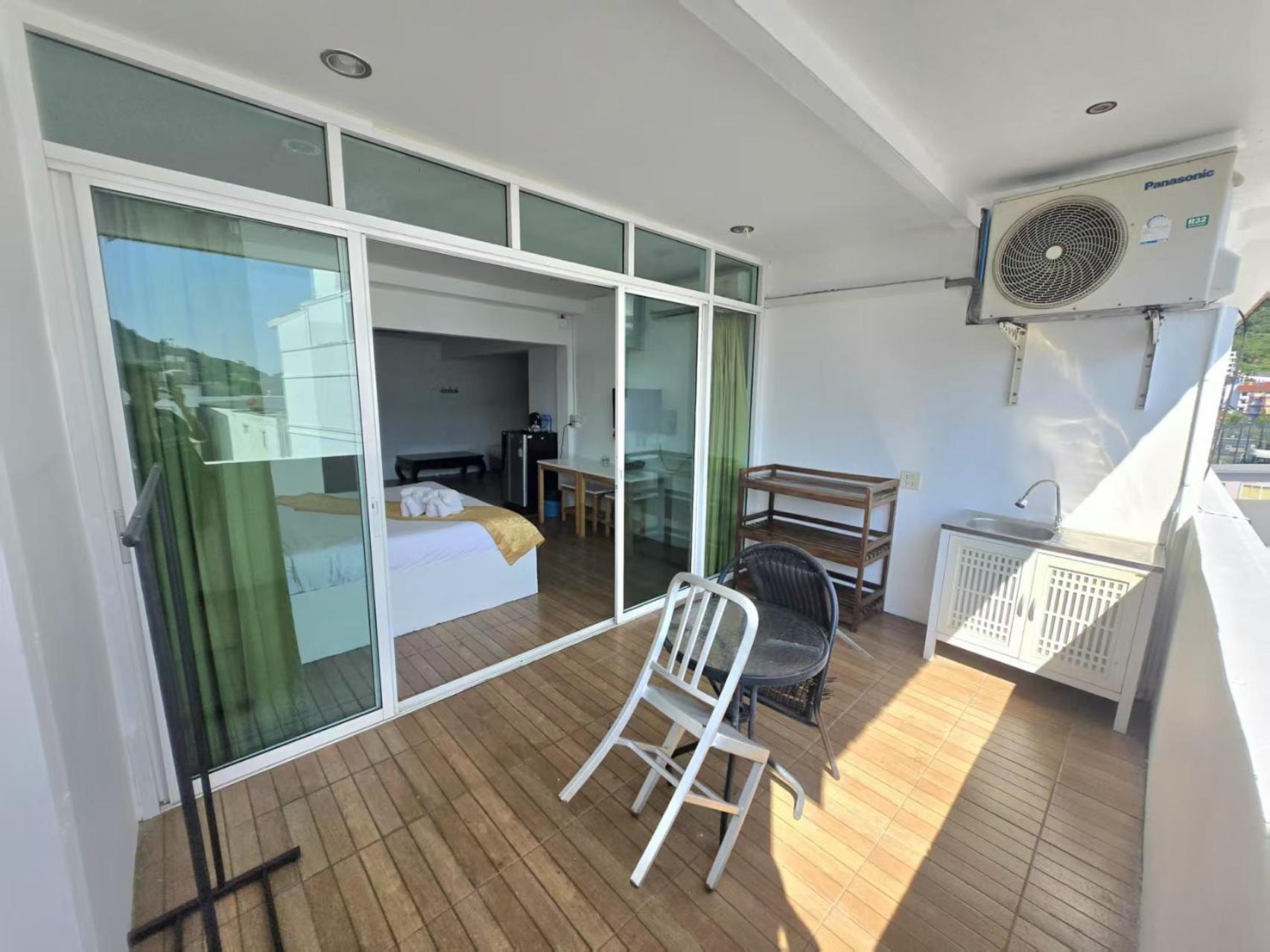 Happy 99 Guest House Patong Luaran gambar