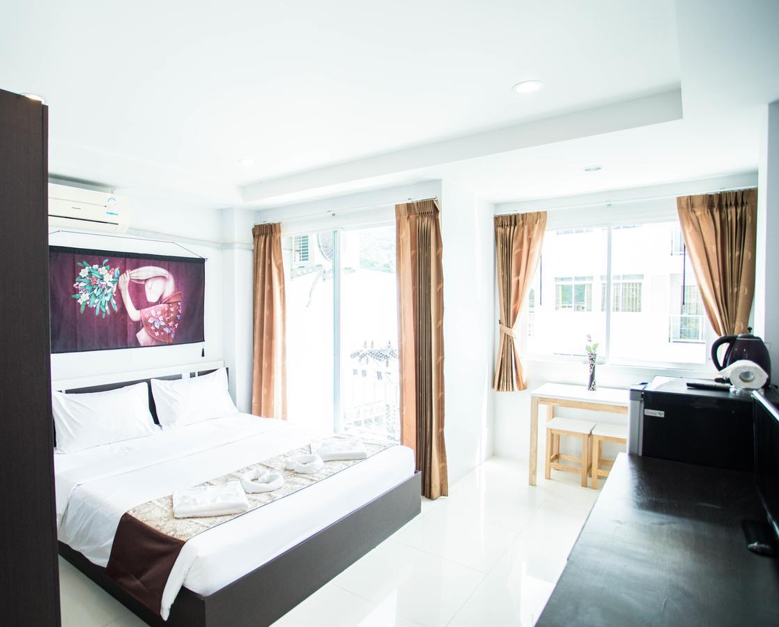 Happy 99 Guest House Patong Luaran gambar