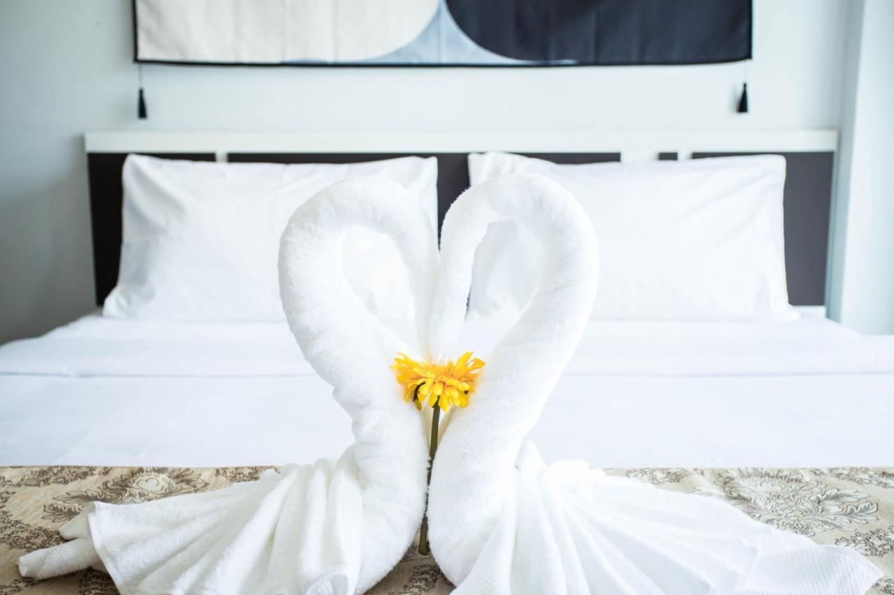 Happy 99 Guest House Patong Luaran gambar